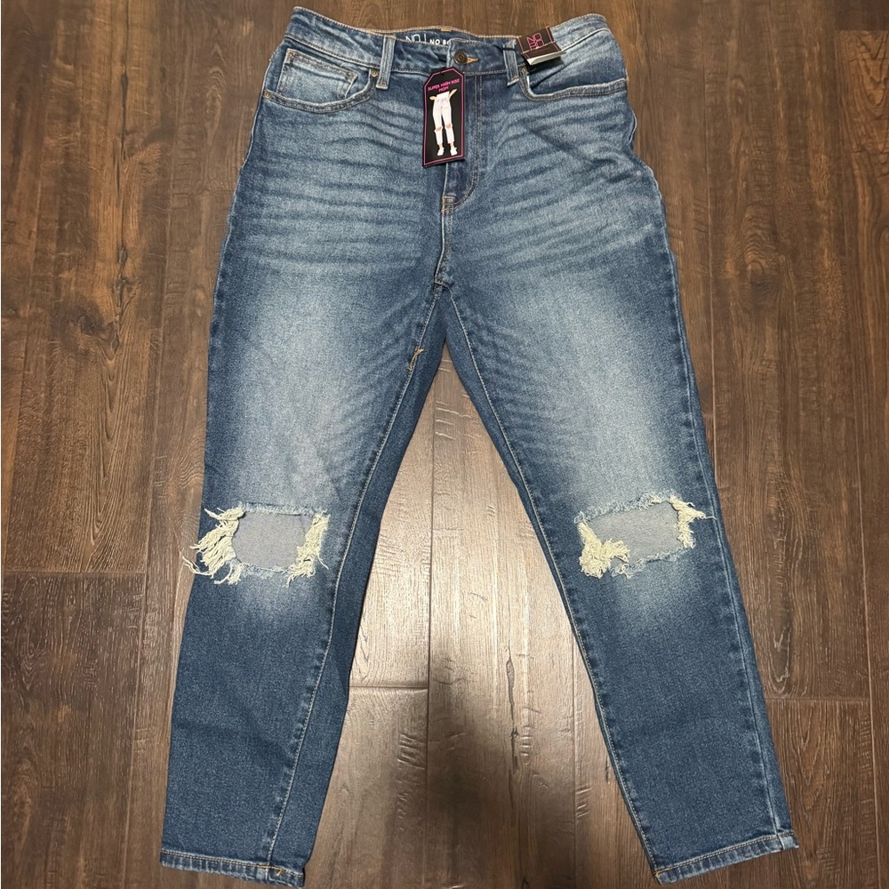 No Boundaries Distressed Jeans Juniors Size 11 NWT Blue Straight Leg Ripped Deni